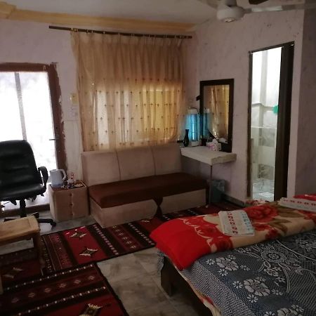 Guest House Hazem Al Azraq ash Shamali Exterior foto
