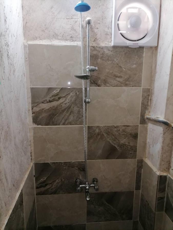 Guest House Hazem Al Azraq ash Shamali Exterior foto