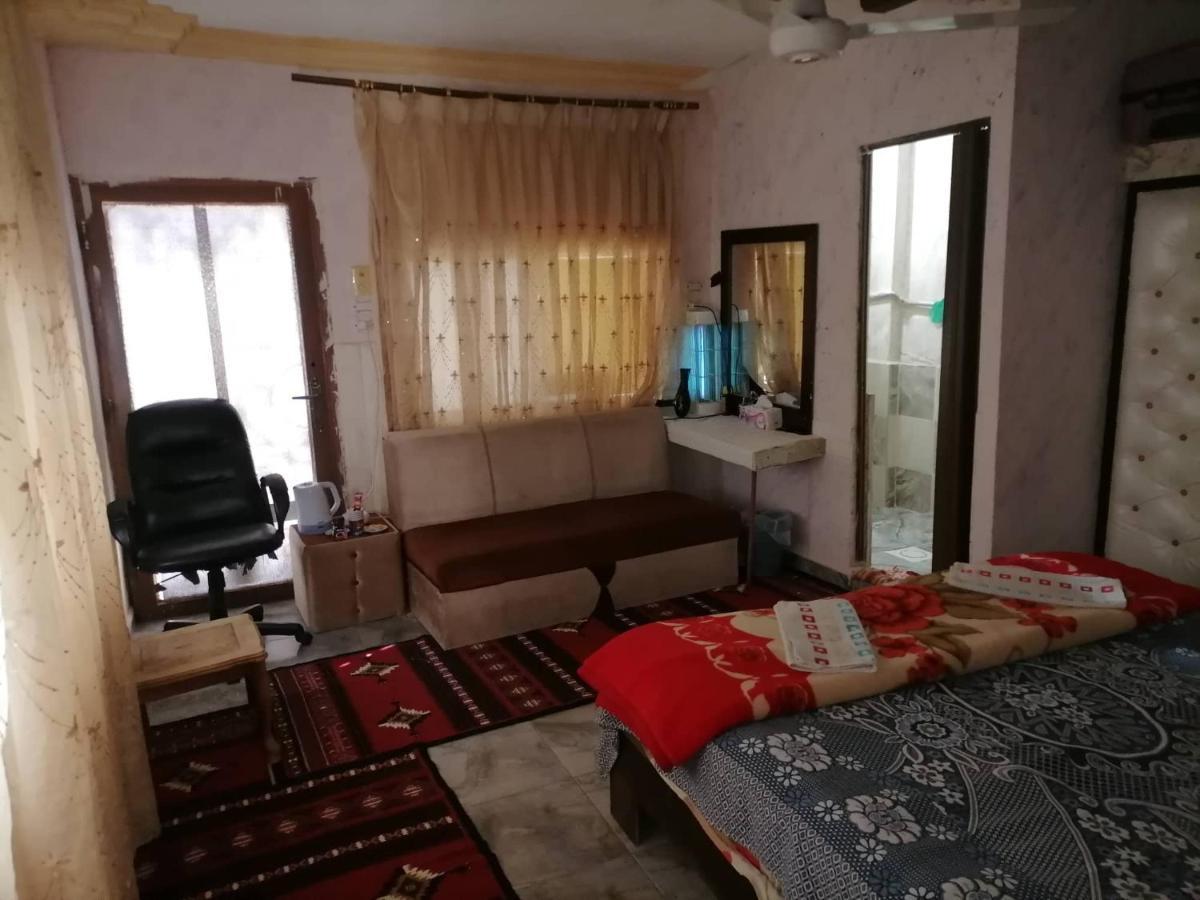 Guest House Hazem Al Azraq ash Shamali Exterior foto